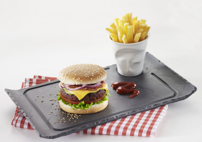 Assiette à burger rectangulaire noir porcelaine culinaire 33x20 cm Basalt Revol